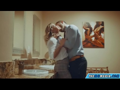 ❤️ När en bystig blondin förför dig på en offentlig toalett ❤️❌ Super sex at us sv.com-porn-mz.ru ❌️❤
